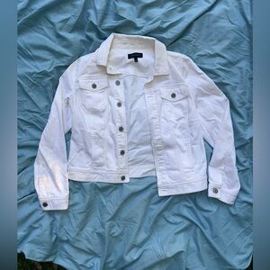 TALBOTS Jean jacket, WHITE, ADULT women’s size MEDIUM, great for customization!
